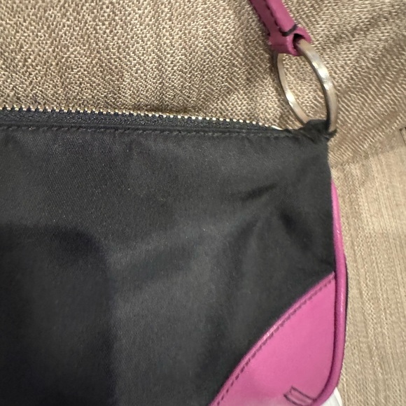 EUC 100% Authentic Prada Nylon and Leather Purse - Picture 5 of 10